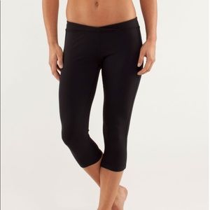 Lululemon Black Strike Tight, Size 6